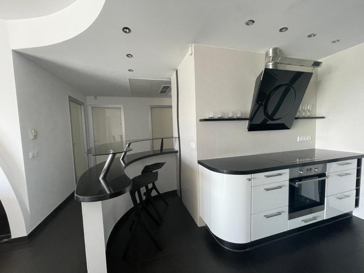 Design Apartment ไคลเพดา ภายนอก รูปภาพ