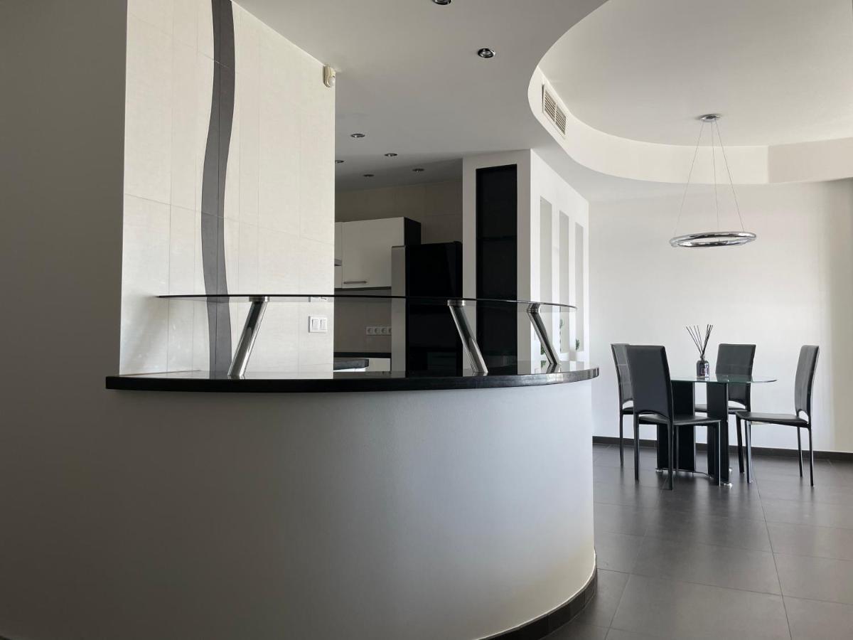 Design Apartment ไคลเพดา ภายนอก รูปภาพ